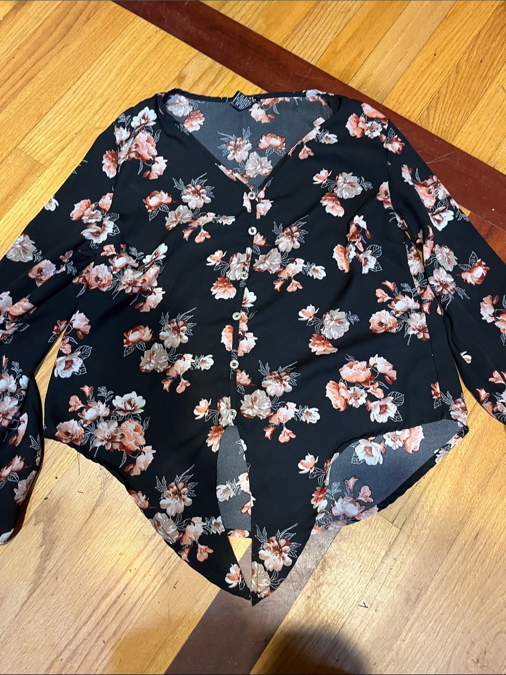Floral Button-Front Black Blouse with Pink Rose Print sc b th 8-5